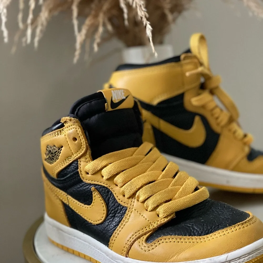 Nike Black and Yellow High-Top Sneakers - Picture 1 of 4